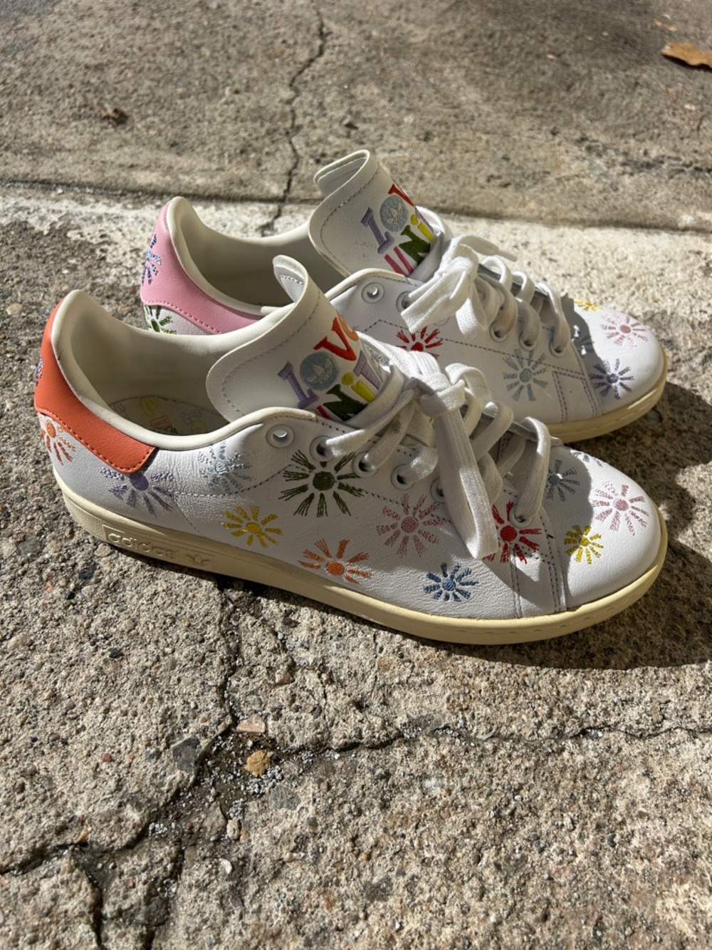 adidas White Multicolor Floral Pattern Sneakers - Picture 4 of 5